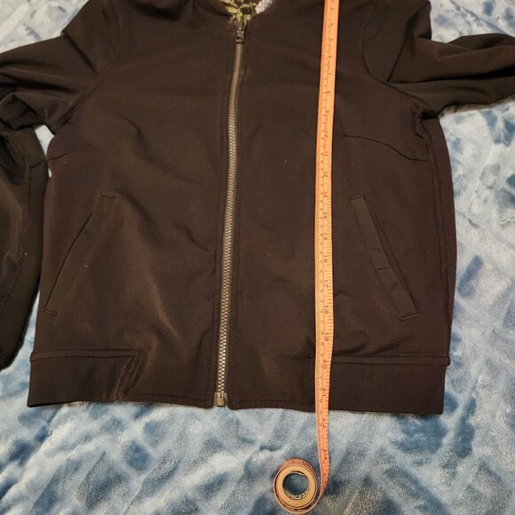 Lululemon jacket - Picture 4 of 13